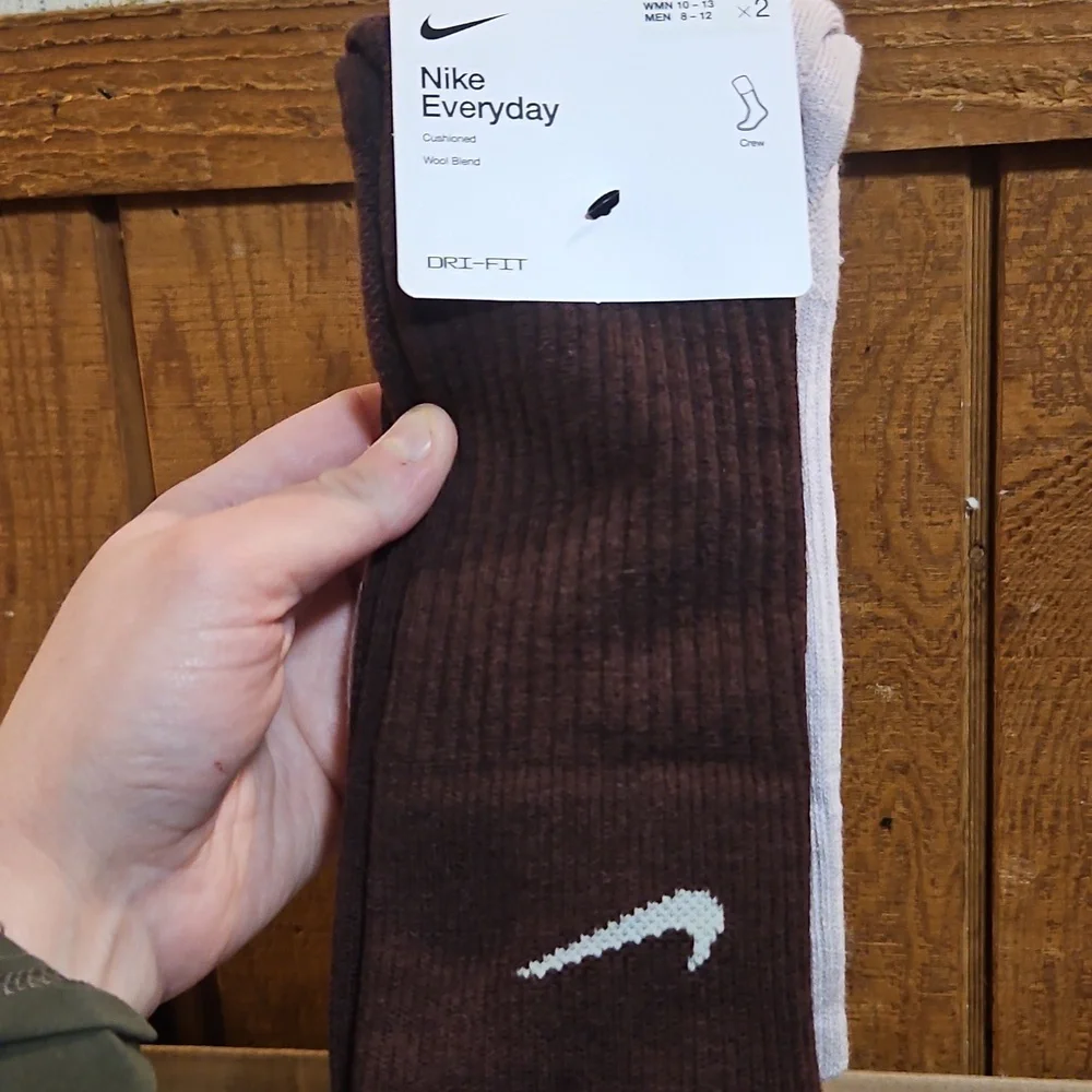 Nike Everyday Wool Cushioned Crew Socks- 2 Pair: Earth/Platinum: SIZE L